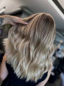 balayage coloring highlights in Benalmadena